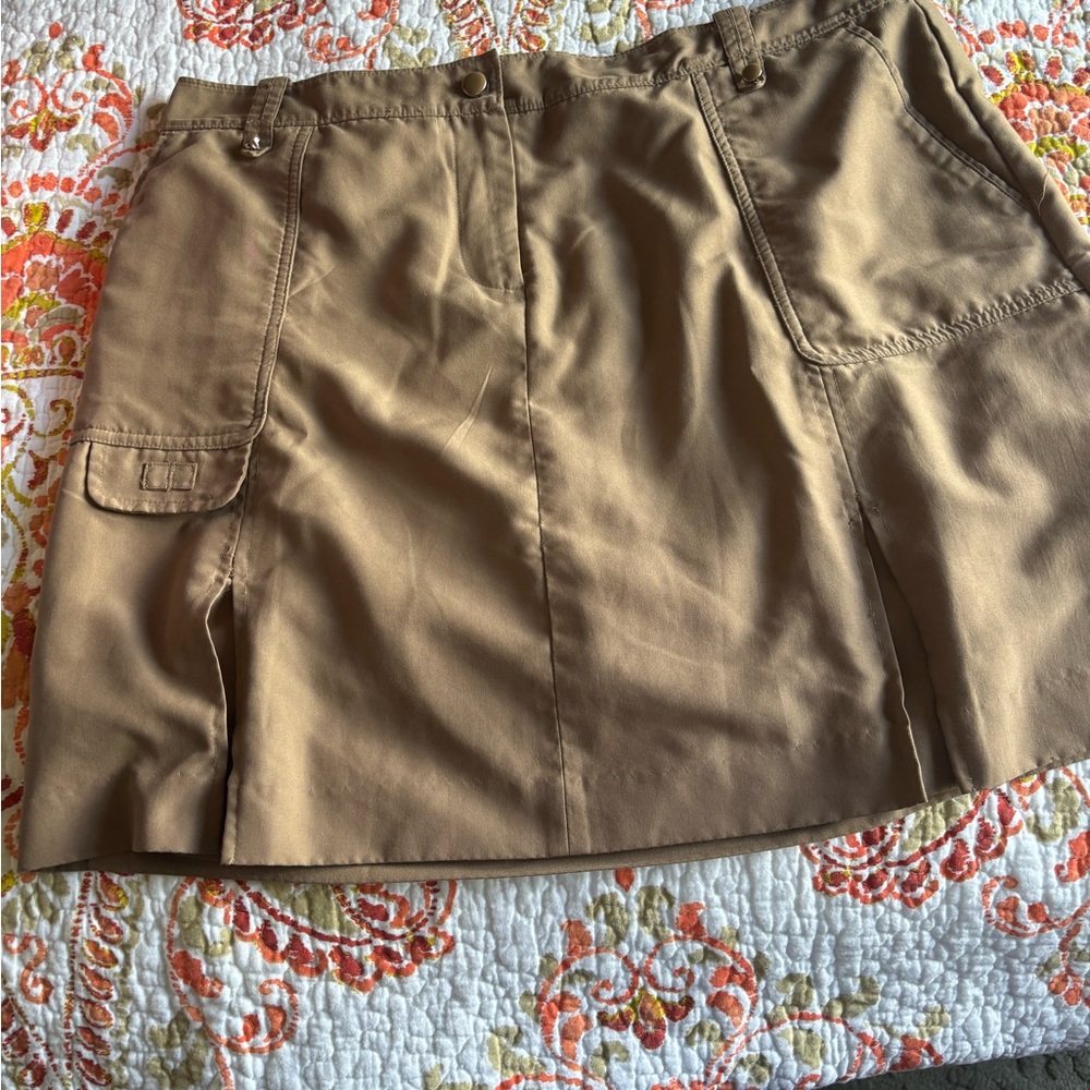 Izod Women's Tan Skort with Pockets